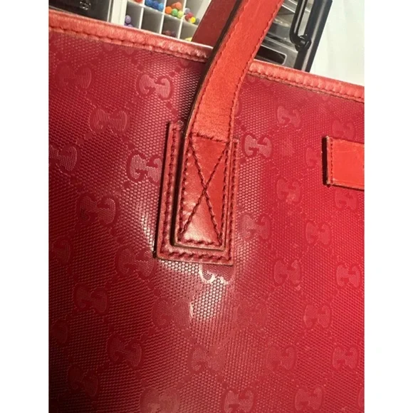 325. Red Gucci Tote Bag - Picture 15 of 16